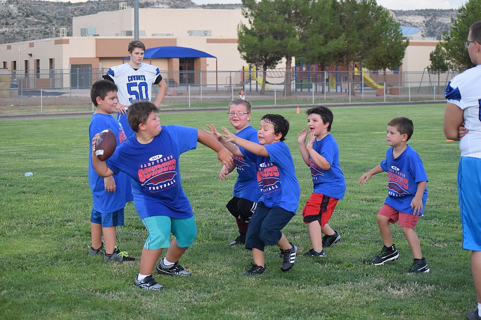 Camp Verde football hosts youth camp | The Verde Independent