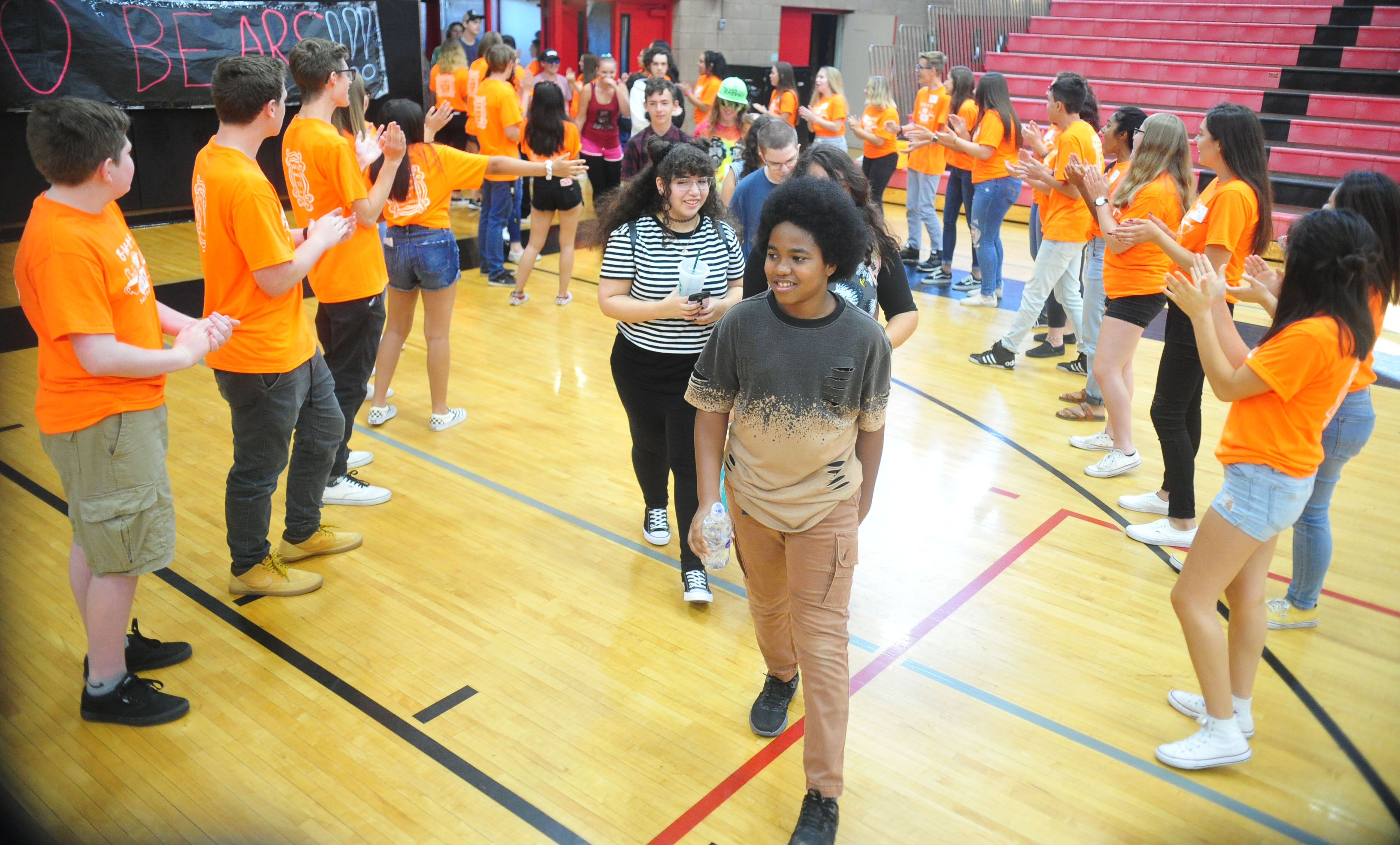 Photos Bradshaw High School link crew freshmen The Daily Courier Prescott, AZ