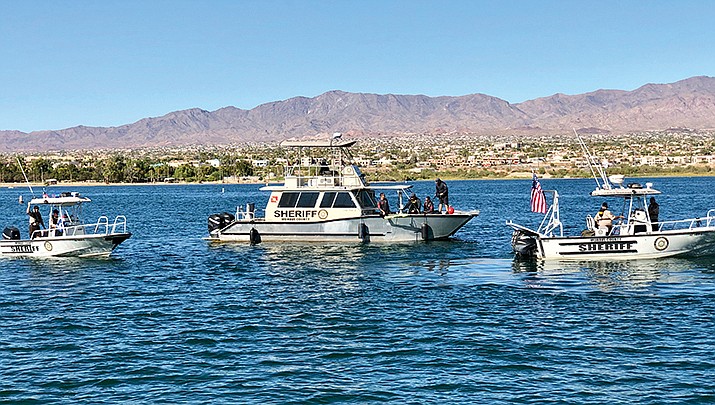 MCSO searching for juvenile struck by boat on Lake Havasu - IMG 0891 Web T715