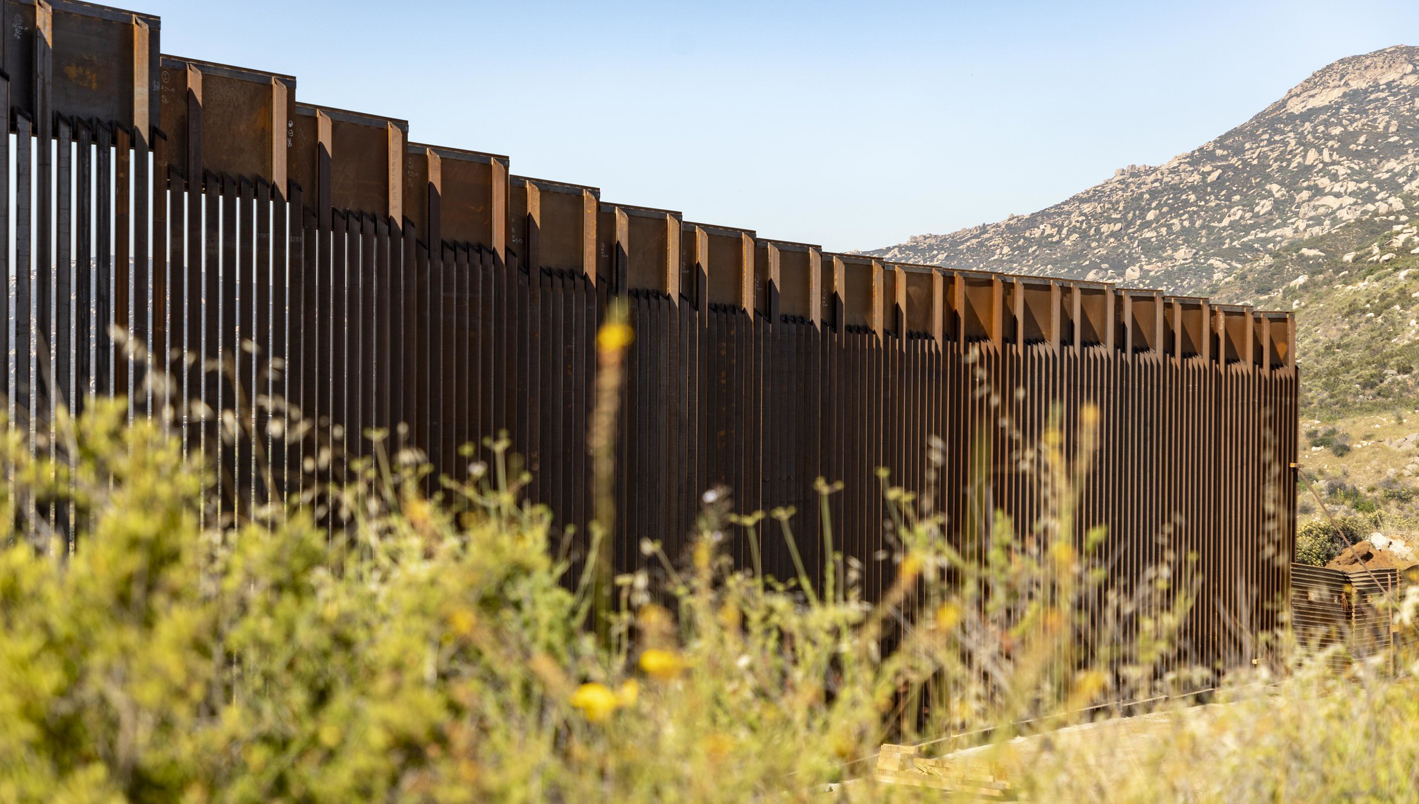 Work on more border wall starts in Arizona, New Mexico Kingman Daily