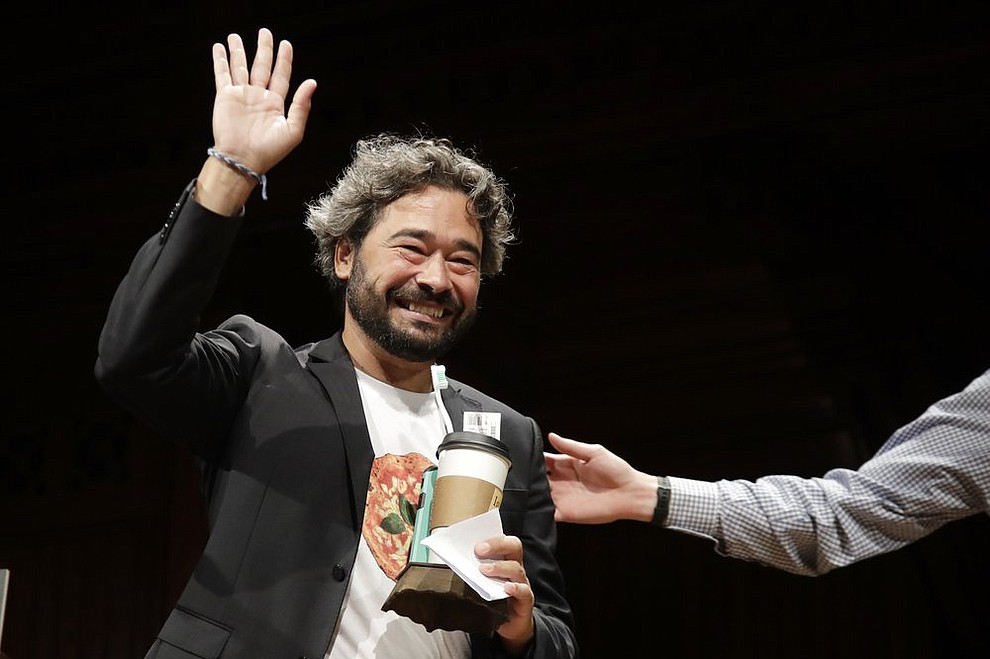 2019 Ig Nobel Prize Ceremony At Harvard University The Daily Mail