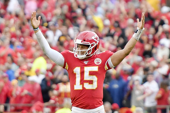 Kansas City Chiefs quarterback Patrick Mahomes (15) celebrates a touchdown by running back Darwin Thompson during the second half against the Baltimore Ravens in Kansas City, Mo., Sunday, Sept. 22, 2019. (Ed Zurga/AP)