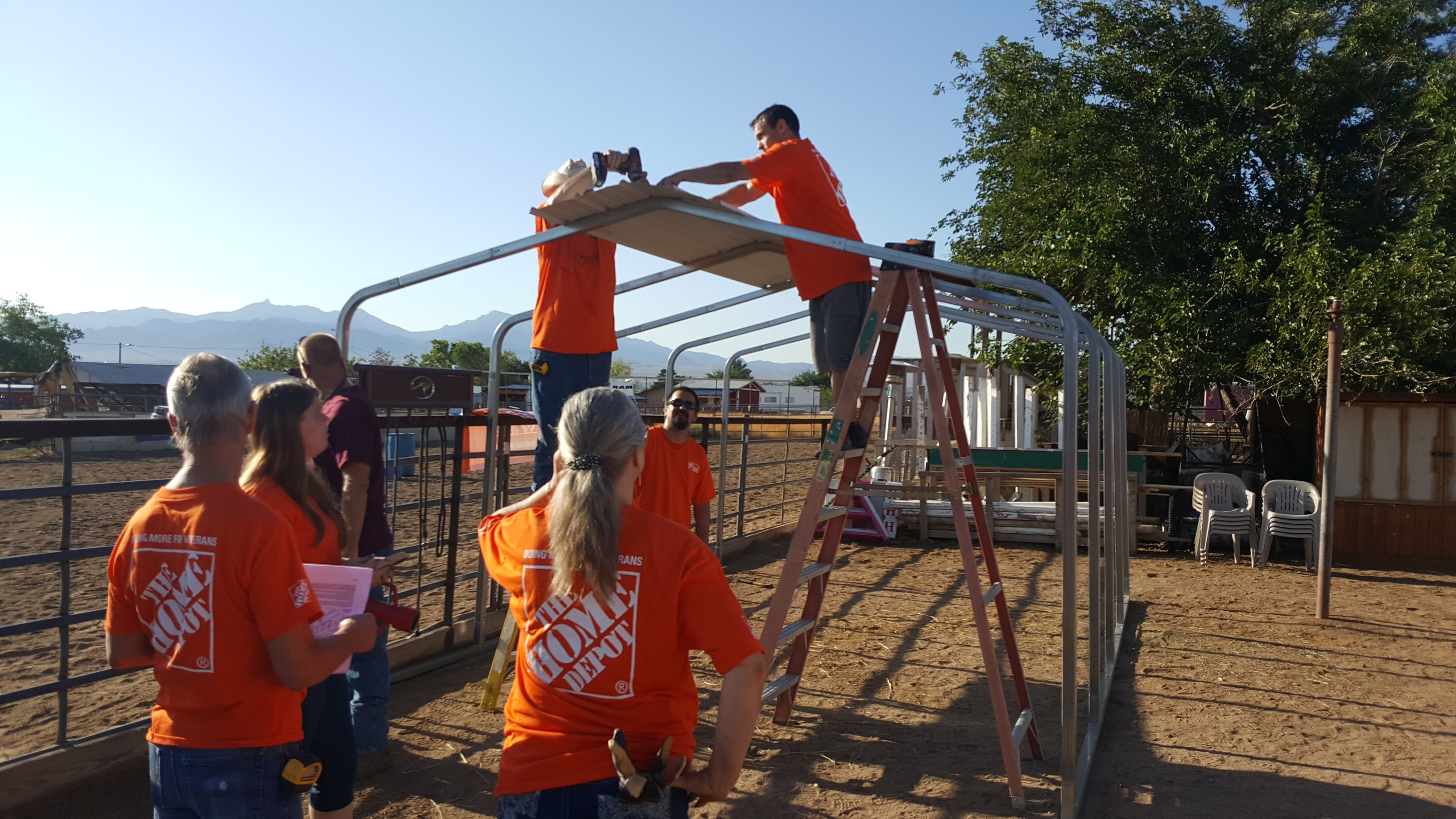 Home Depot Donates 5k To Healing Hooves Kingman Daily Miner Kingman Az