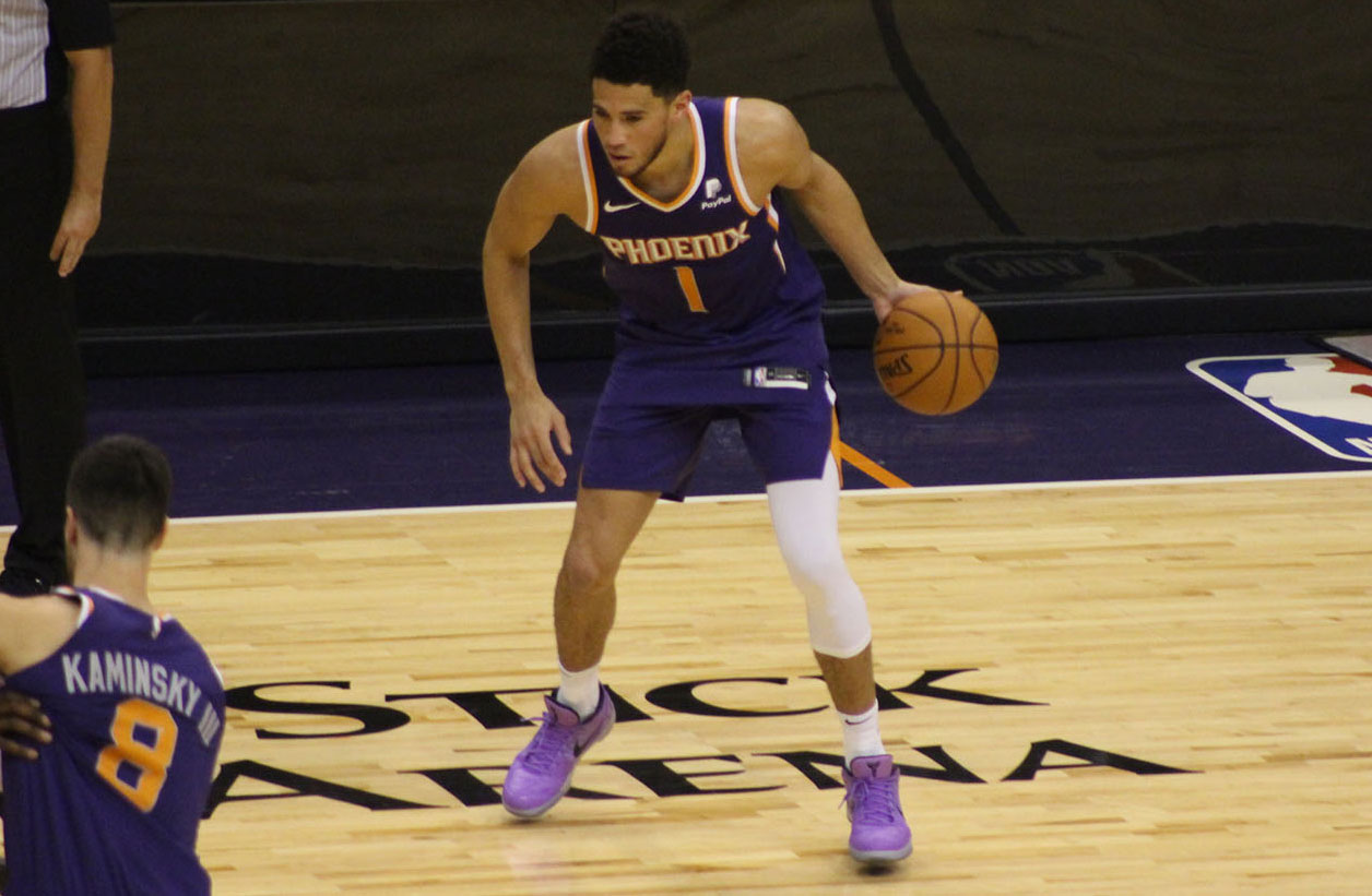Booker scores 35 as shorthanded Suns beat Wolves