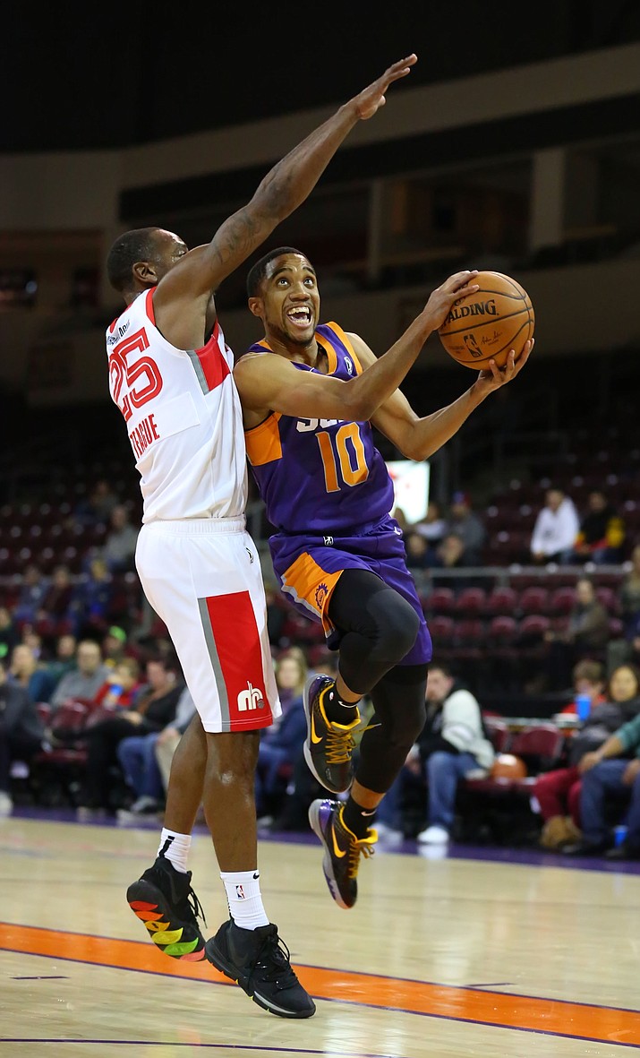 NAZ Suns hang tough with undefeated Hustle fall anyway 