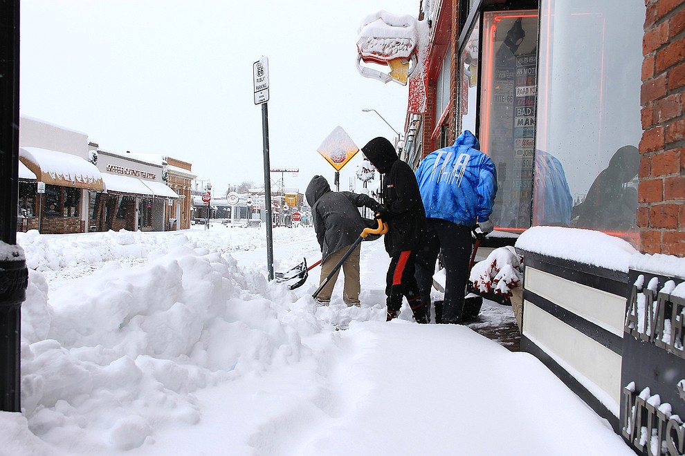 Northern Arizona digs out following Thanksgiving snowstorm Williams
