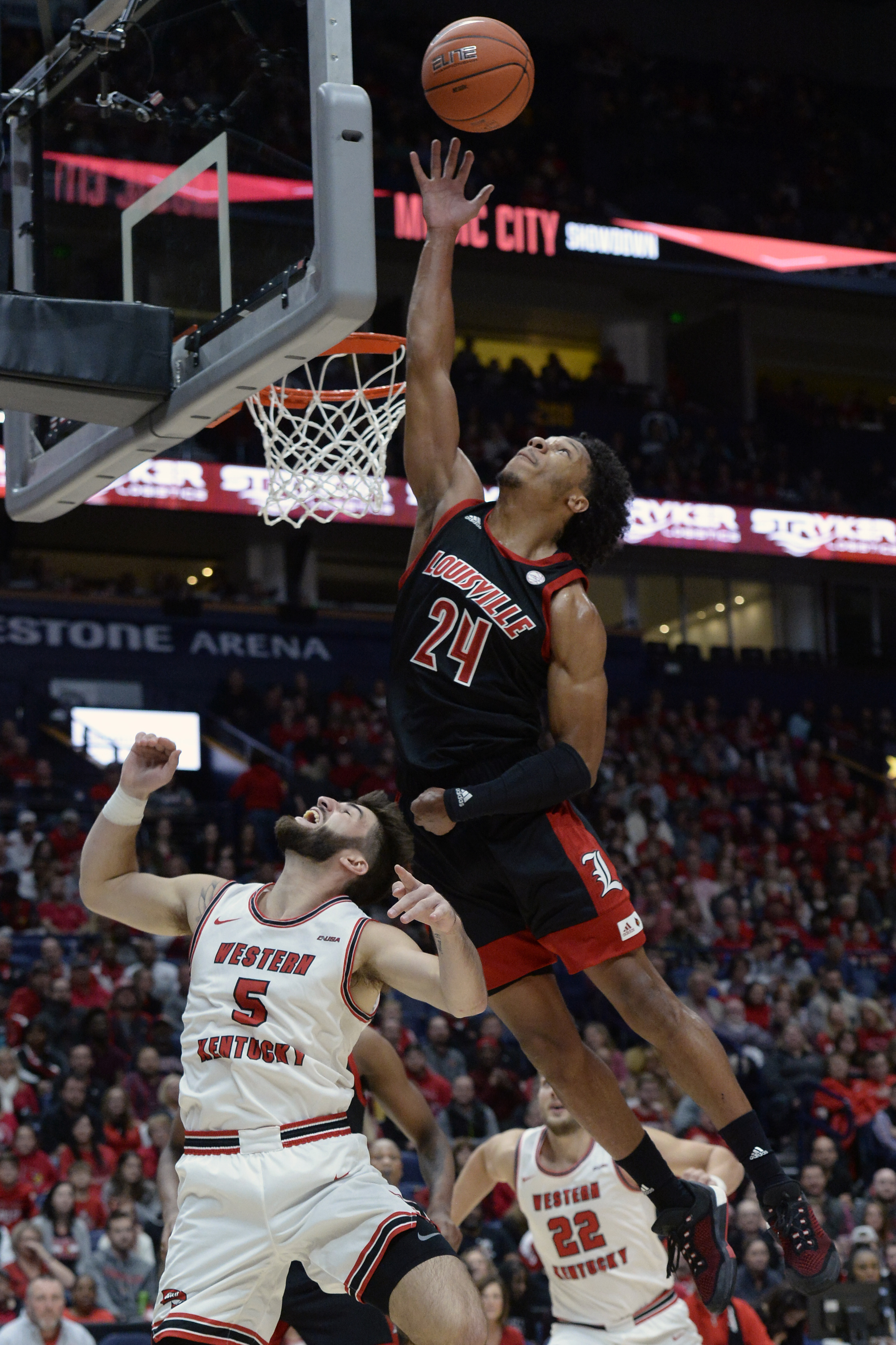 top-25-this-week-no-1-louisville-gets-a-huge-test-against-no-4