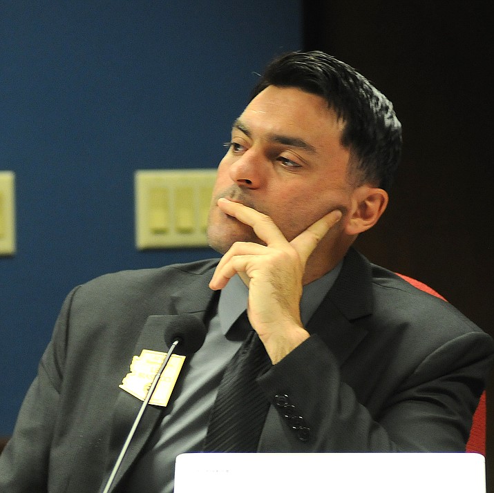 Rep. Leo Biasiucci, R-Lake Havasu City, said some people just can’t afford to pay for citations. So he is proposing that judges be required to offer them a non-cash option. (Howard Fischer/Capitol Media Services, file)
