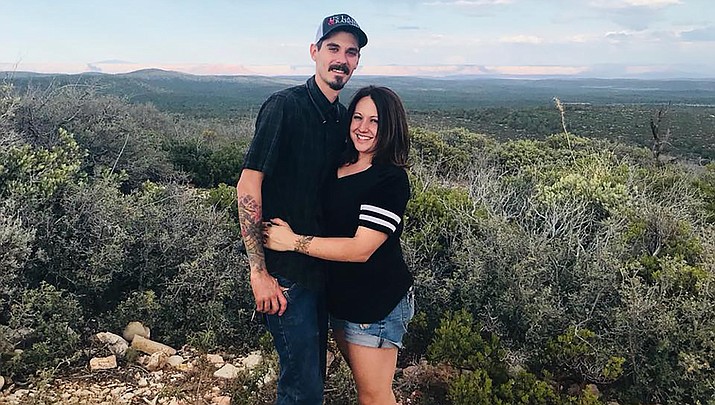 Levi Anderson, left, and Crystal Seitz, both of Kingman, will be married in Kingman on Saturday, April 18, 2020. (Courtesy photo)