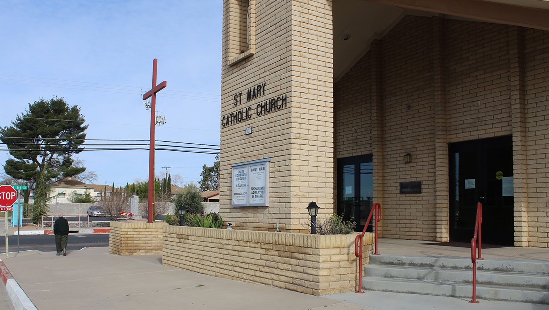 Kingmanarea churches stream services, help those in need Kingman