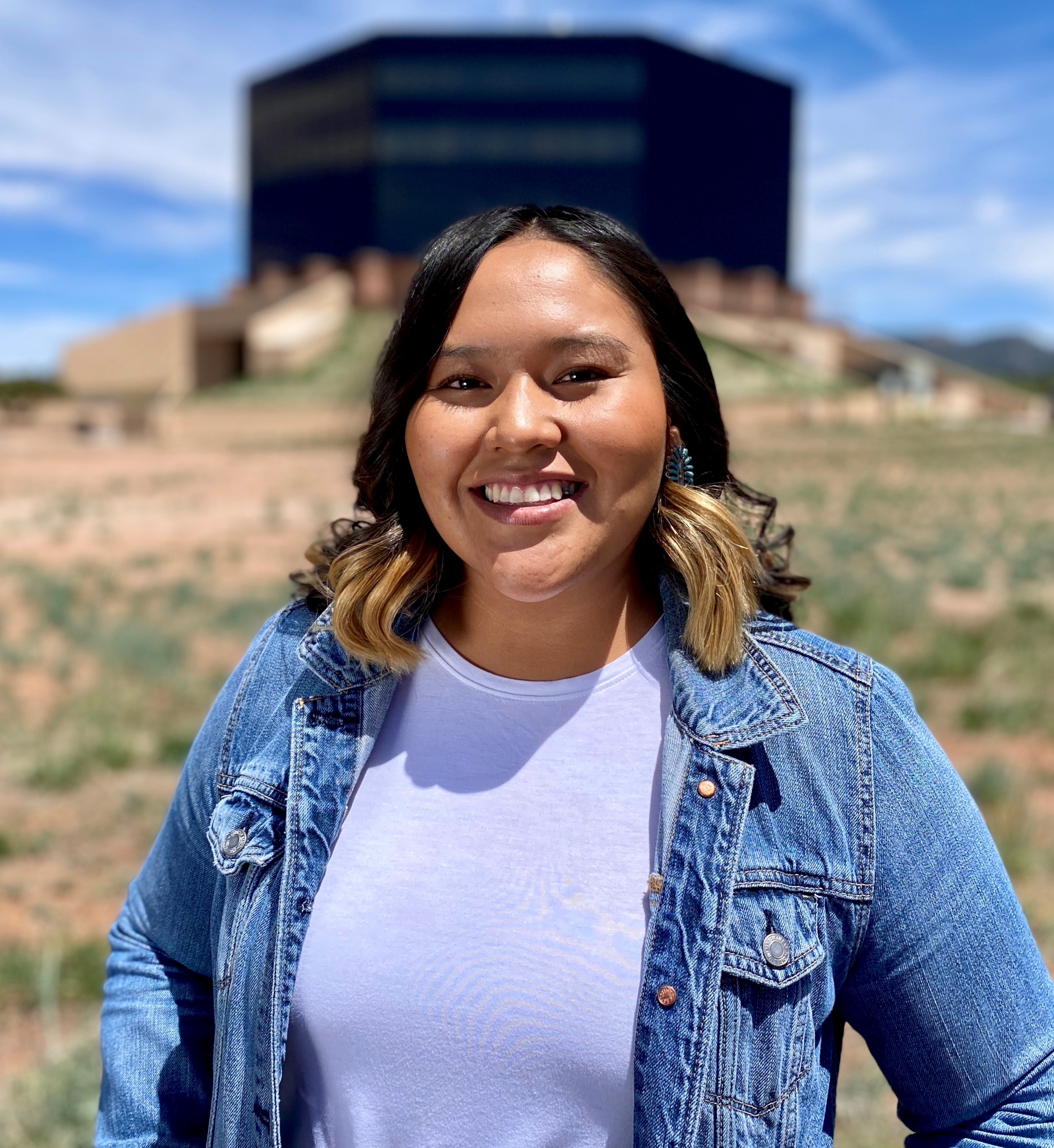 Dine College gradute salutes family and faculty | Navajo-Hopi Observer