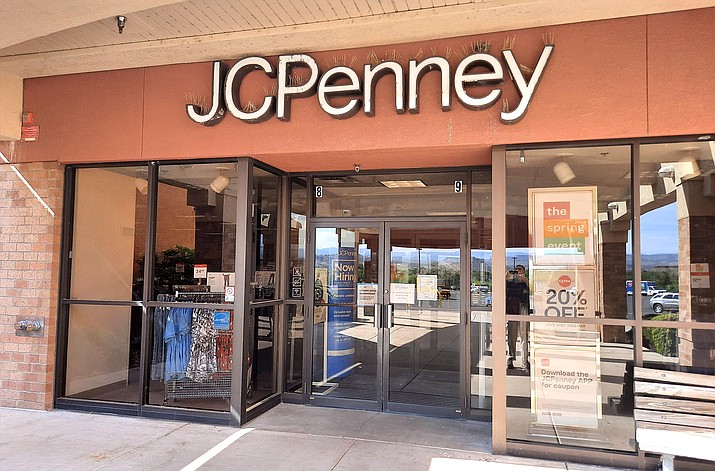 The Verde Valley’s only JCPenney store, in the Cottonwood shopping center it shares with Fry’s Foods, has been closed since March, and will close permanently after a liquidation sale. VVN/Jason W. Brooks