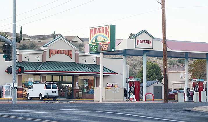 The Camp Verde Marshal’s Office says a confrontation and shooting happened Tuesday evening, Oct. 27, 2020, at this Maverik convenience store on Finnie Flat Road in Camp Verde. Both shooters were hospitalized, CVMO said, but no arrests have been announced. (Vyto Starinskas, for the Courier)