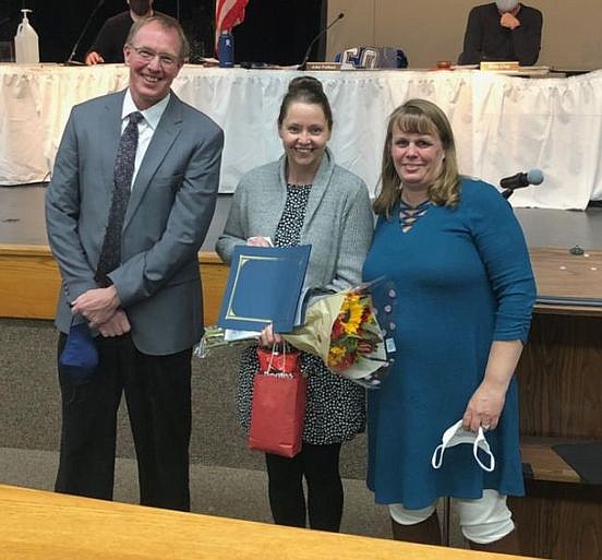 Mountain View Elementary honors three women devoted to student, school ...