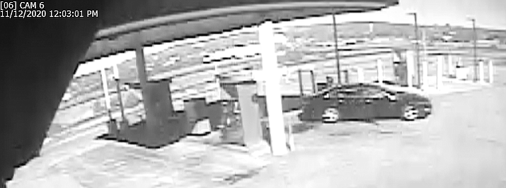 Surveillance footage shows a vehicle sought by the Yavapai County Sheriff’s Office in connection with vandalism of gas pumps at an Ash Fork station. (YCSO/Courtesy)