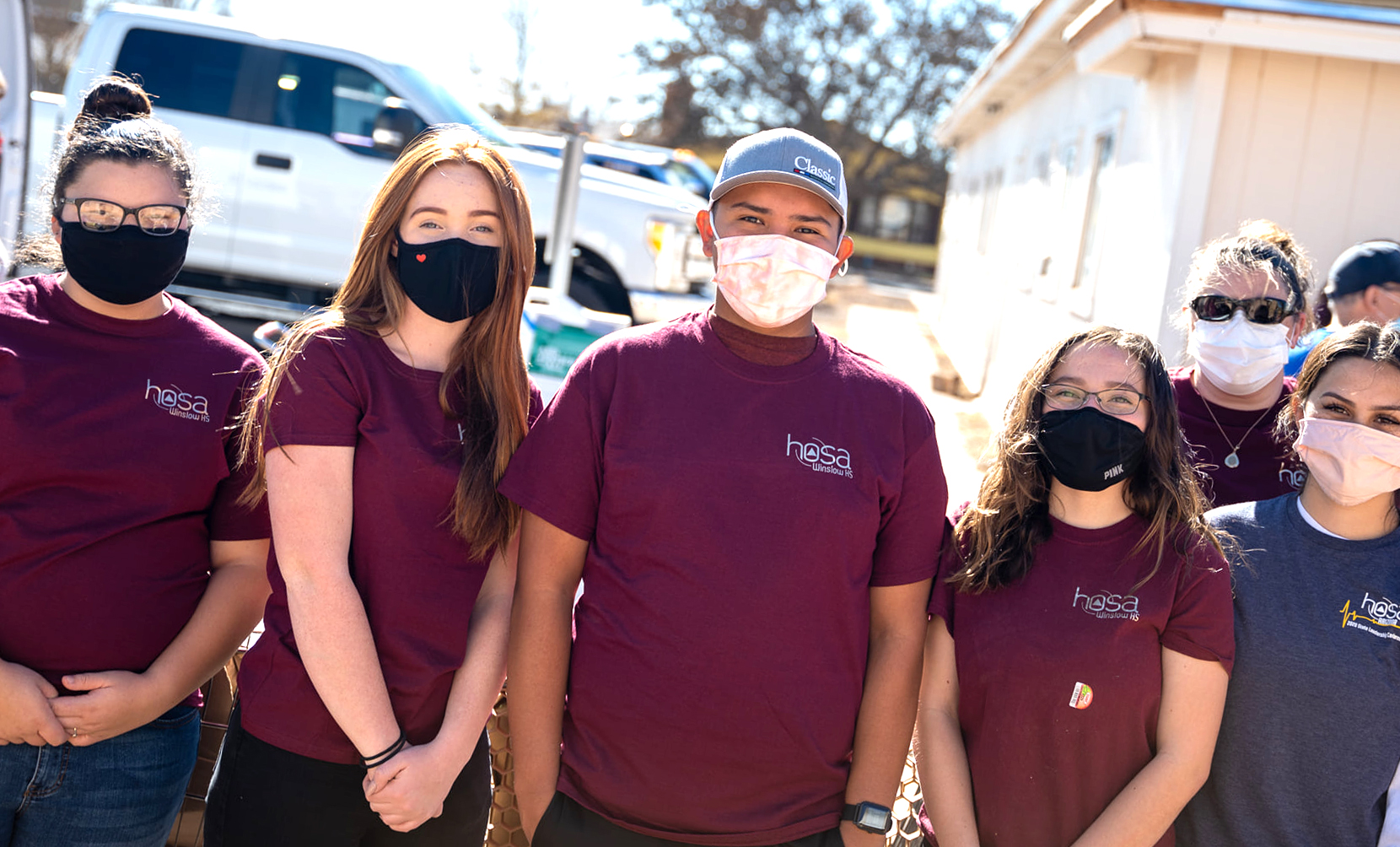 Big and small acts Winslow High School students give back through food