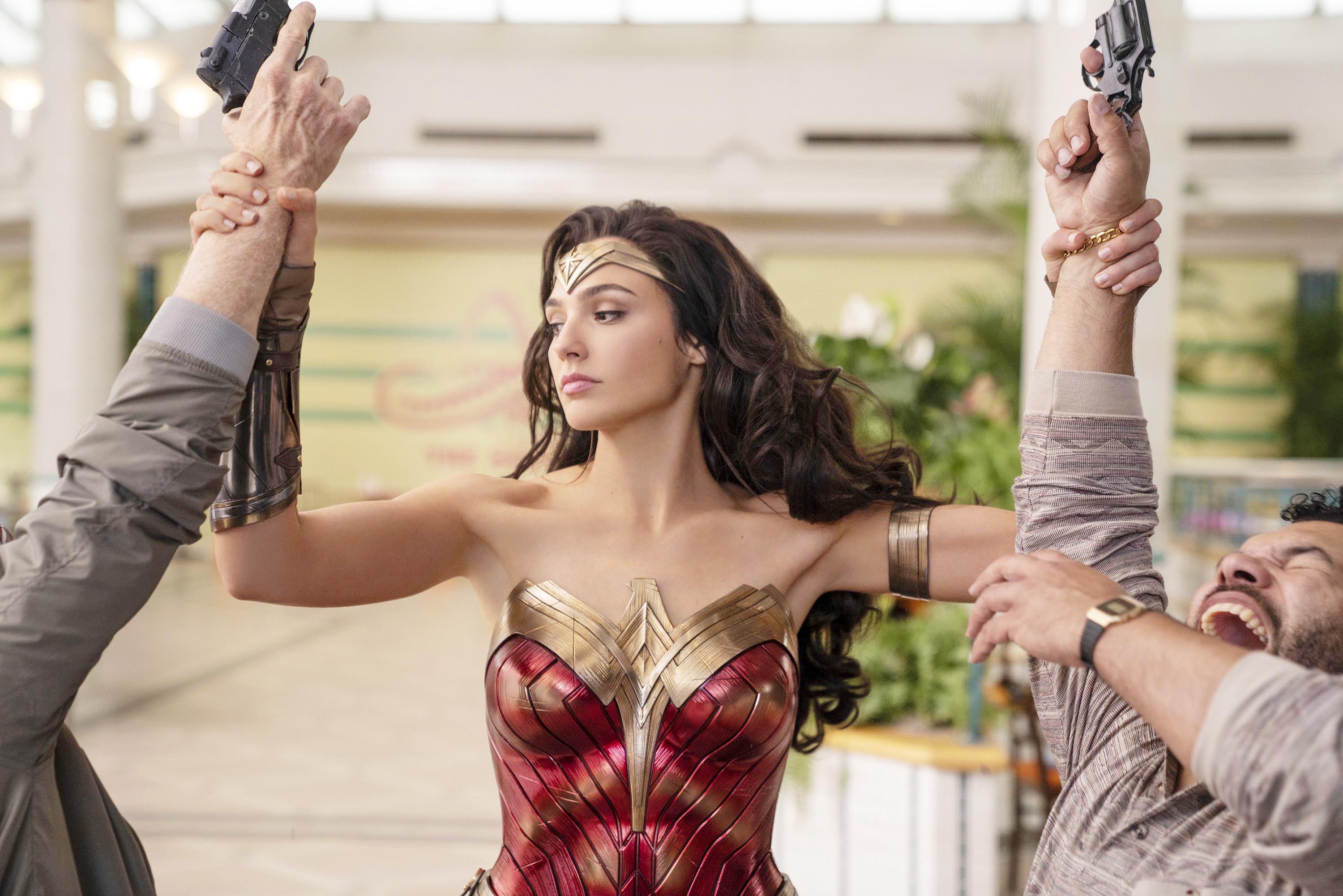 Movie Review Wonder Woman Combats A Hucksters Rise In Kudos AZ