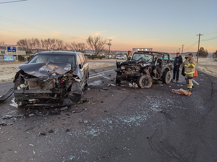 3 vehicle collision closes Highway 89 in Chino Valley sends 4 to