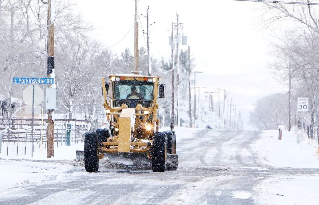 Chino Valley workers putting in long hours to plow snow The Daily