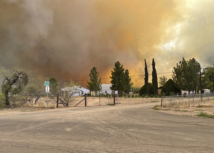 Arizona wildfire destroys 12 homes; 200 people evacuated The Daily