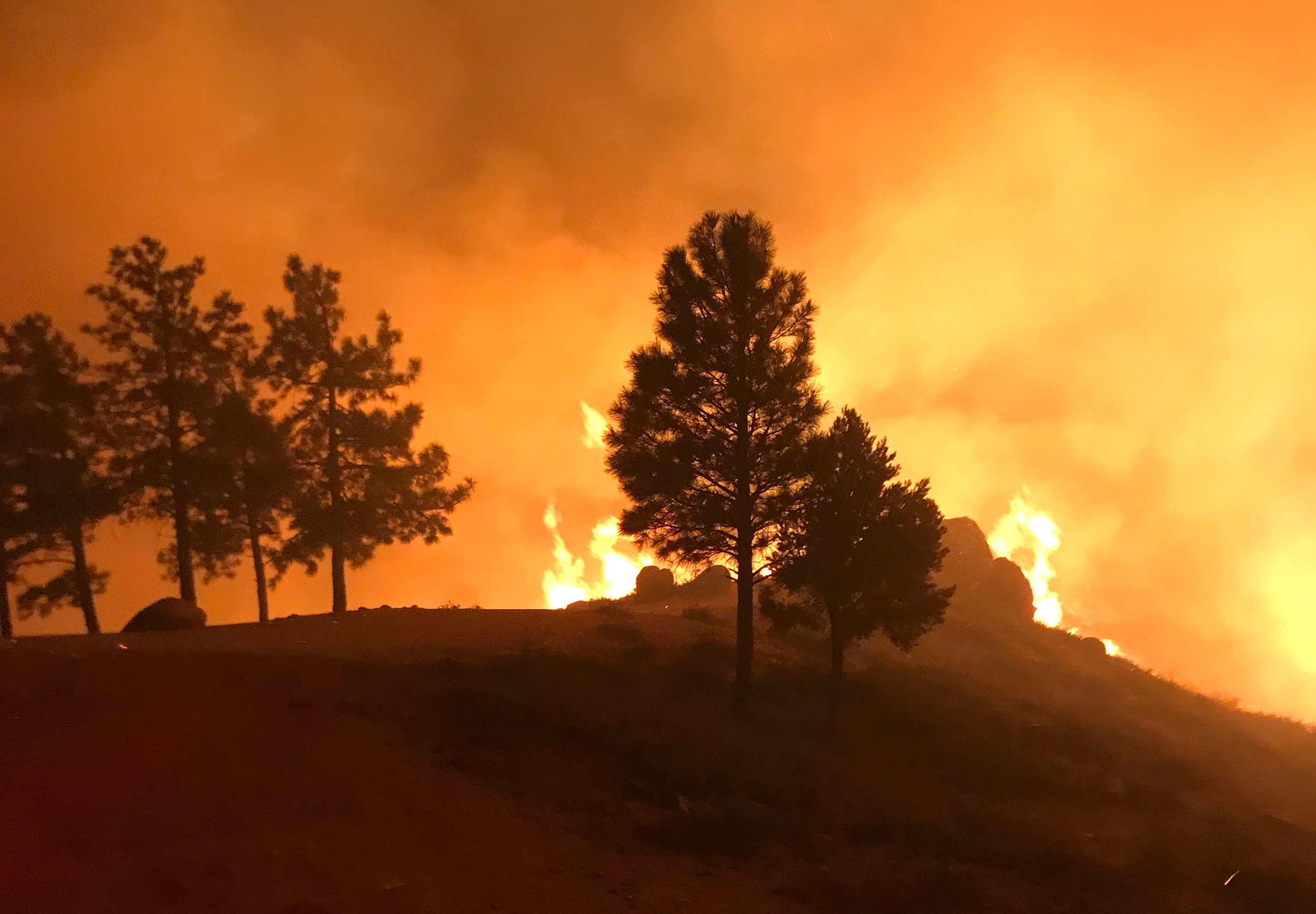 Update Kingman fire remains 1,400 acres, but threat remains Williams