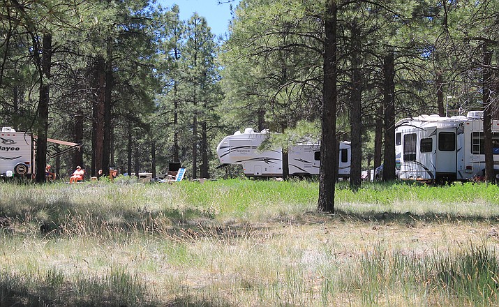 A group of RVs set up near Kaibab Lake in the summer of 2002. (Wendy Howell/WGCN)