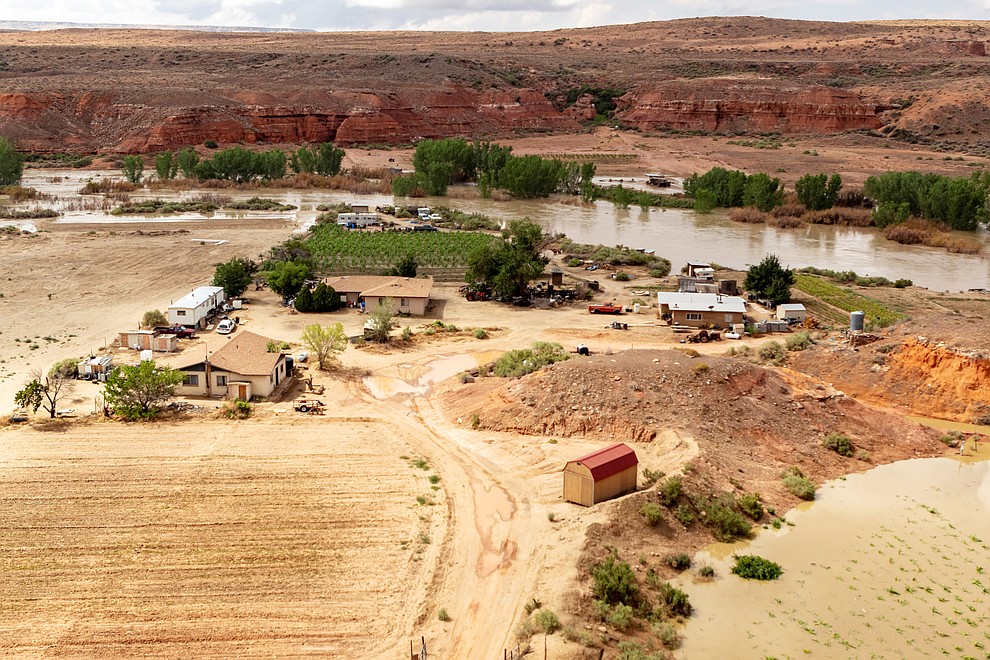 The Selestewa house east of the main village escapes the overflowing Moenkopi wash. (Gilbert Honanie/NHO)