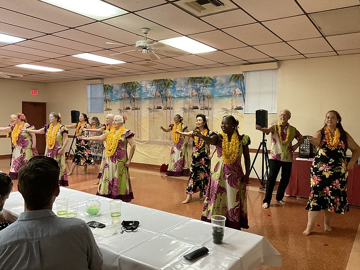 photo-luau-fun-for-all-at-verde-village-dinner-the-verde-independent-cottonwood-az