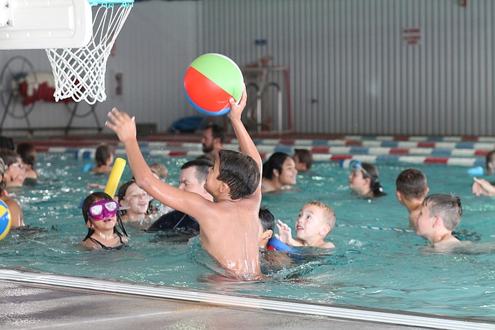 Williams residents enjoy the Williams Aquatic Center in 2018. (Photo/WGCN)