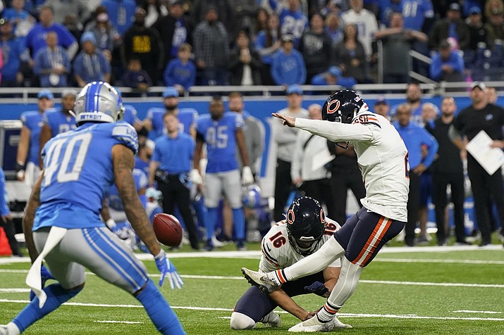 Chicago Bears kicker Cairo Santos kicks the winining field goal with time expiring to defeat the Detroit Lions 16-14 during the second half of an NFL football game, Thursday, Nov. 25, 2021, in Detroit. (Carlos Osorio/AP)