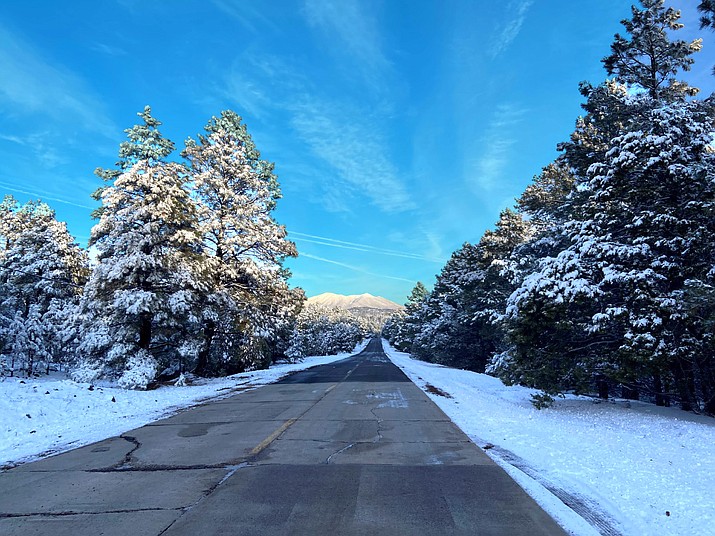 The San Francisco Peaks received up to 14 inches of snow Dec. 6. (Wendy Howell/WGCN)
