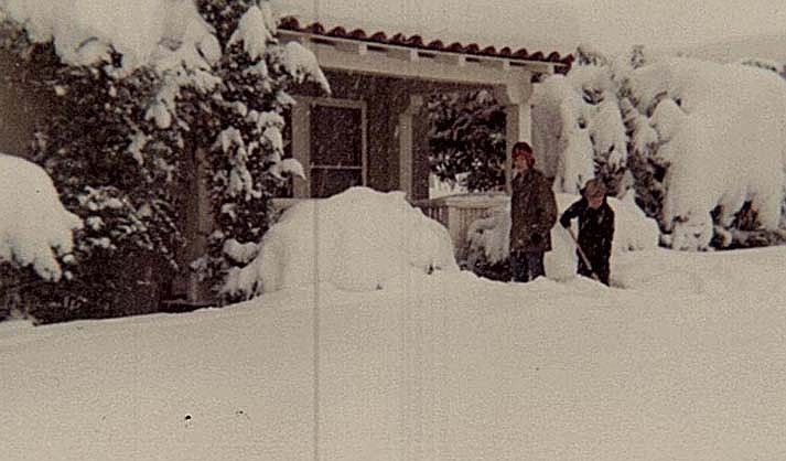 Clarkdale residents tried to dig out before the snow was finished. (Curtis Lindner Collection)