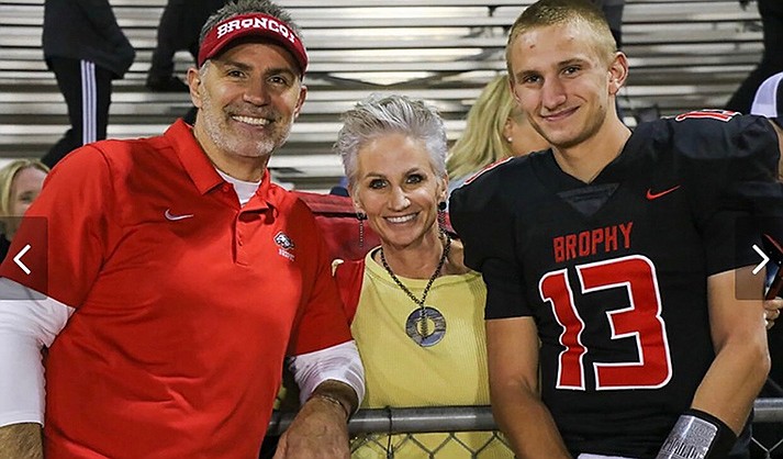 Kurt Warner’s journey has had stops in the NFL and on network television, but one of his priorities recently has been coaching his son Elijah. right, at Brophy Prep. His wife, Brenda, has witnessed the highs and lows that come with that. (Photo courtesy Kurt Warner)