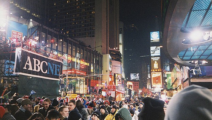 The New Years’ Eve celebration at Times Square in New York City will be held as scheduled despite a surge in COVID-19 cases in the city. (Photo by Rob Boudon, cc-by-sa-2.0, https://bit.ly/3H89j9Z)