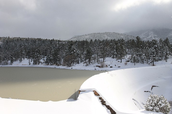Santa Fe Reservoir is covered in snow in January 2021. (Wendy Howell/WGCN)