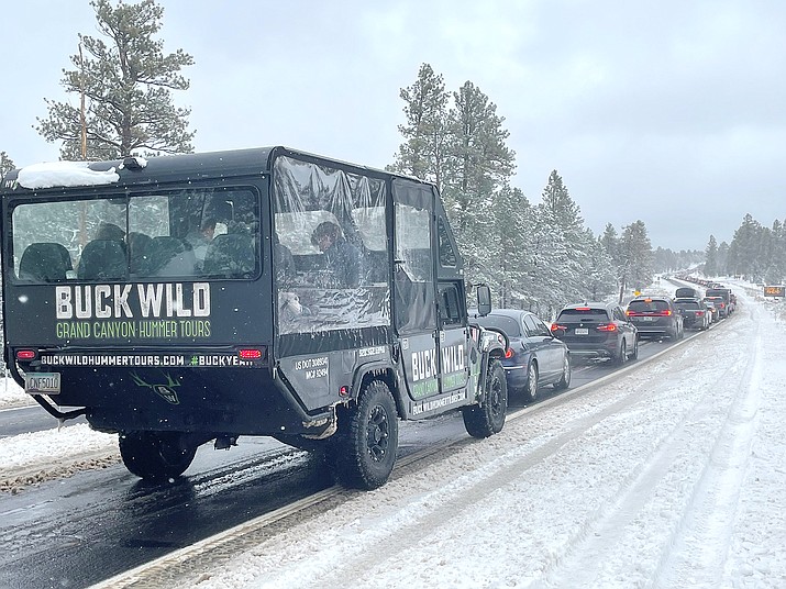 Despite the snow, holiday traffic backed up at the South Rim Entrance Station Dec. 29. (V. Ronnie Tierney/WGCN)
