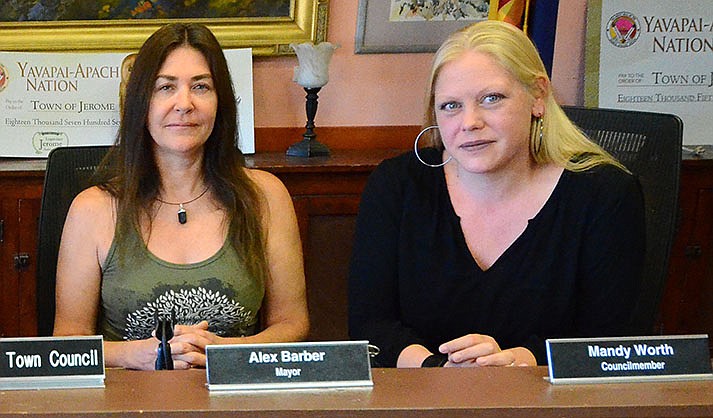 Vice Mayor Mandy Worth, right, formally announced her resignation from the Jerome City Council at a special meeting on Wednesday, April 6, 2022. Councilwoman and former Jerome Mayor Christina “Alex” Barber, left, was named the new Vice Mayor. (The Verde Independent/Vyto Starinskas)
