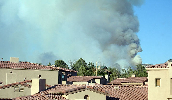 June 1, 2006, La Barranca fire as viewed from Horse Mesa Ranch. (COURTESY OF Mary Pope)