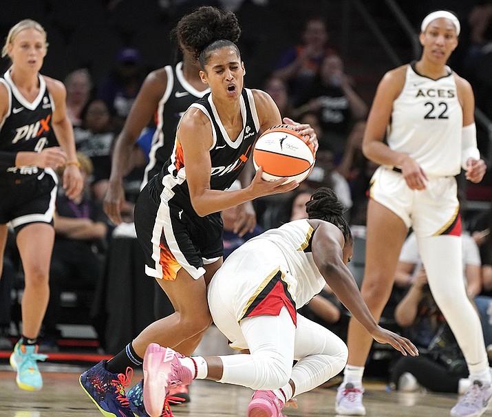 Phoenix Mercury's Skylar Diggins-Smith, shown here during the second half of a WNBA basketball game Friday, May 6, 2022, in Phoenix, scored 19 points and added six assists, and the Phoenix Mercury beat the Seattle Storm 97-77 Wednesday night in the first of a home-and-home set this week.(Darryl Webb/AP)