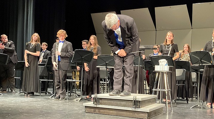Final bow: Three-decade PHS music director ends career in spring concert