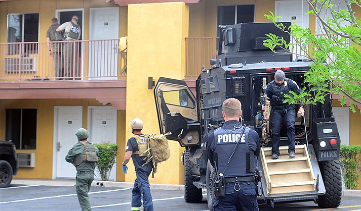 Police converged on a local motel for a subject who refused to come out of the room and displayed a handgun, according to Cottonwood Police on Monday, May 23, 2022. (VVN/Vyto Starinskas)