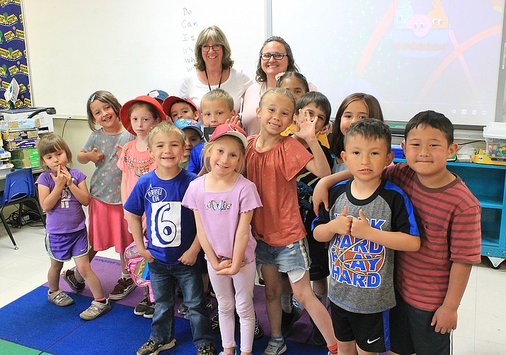 Natalie Mann celebrates her last week of school with her kindergarten class. (Wendy Howell/WGCN)
