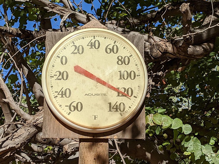 In a previous year, a thermometer in direct sunlight at Indian Garden Campground reads 121° F. (Photo/NPS)