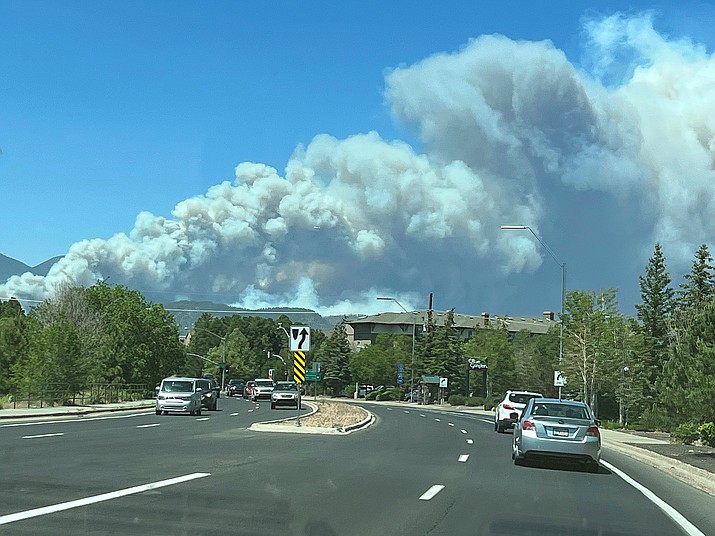 The Pipeline Fire is burning north of Flagstaff at 2:20 p.m. The fire is spreading northeast and has evacuations in place. (Wendy Howell/WGCN)