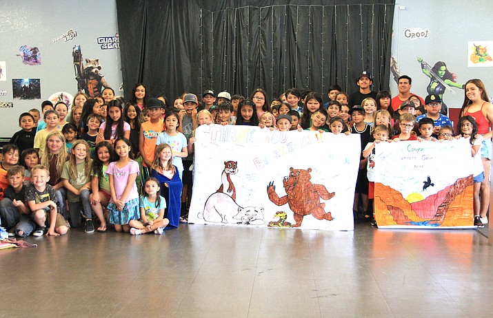 Students participating in Summer Rec express their gratitude to Bearizona Wildlife Park and Canyonlands Restaurant for sponsoring their recent outing. Around 85 students visited the park in June. (Loretta McKenney/WGCN)