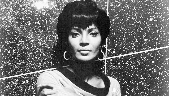 Actor Nichelle Nichols, who played Lt. Uhura on Star Trek, passed away at age 89 in Silver City, New Mexico, on Saturday July 31, 2022. (1967 photo by Ebony Magazine and Desilu Productions, pre-1978-no copyright, https://bit.ly/3OTwKay)