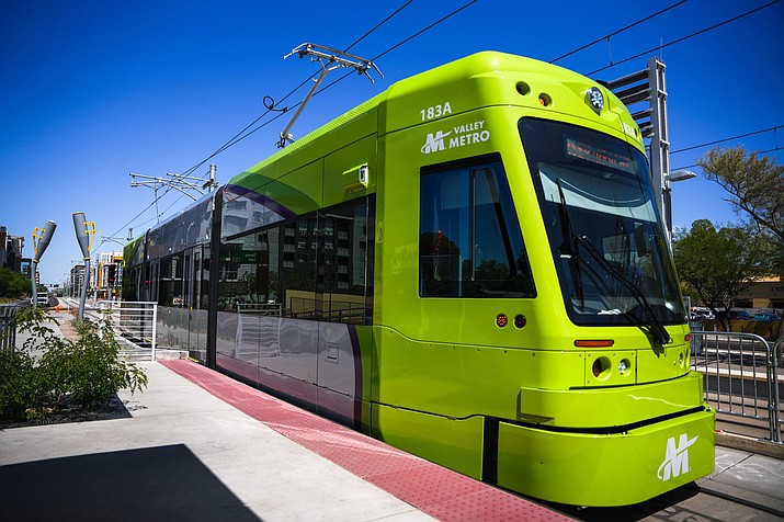The Tempe streetcar pulls into the Apache Boulevard/Dorsey Lane station in Tempe on July 8, 2022. It began service in May. (Troy Hill/Cronkite News)
