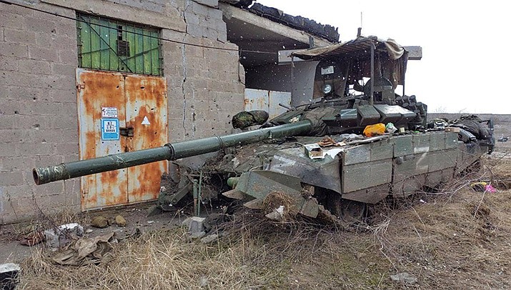 Russia is having difficulty recruiting new troops for its costly war in Ukraine, and has resorted to offering pardons and releases from prison to criminals who join up. A destroyed Russian tank in Ukraine is pictured. (Photo by Ministry of Internal Affairs of Ukraine, cc-by-sa-4.0, https://bit.ly/3Io8lqo)