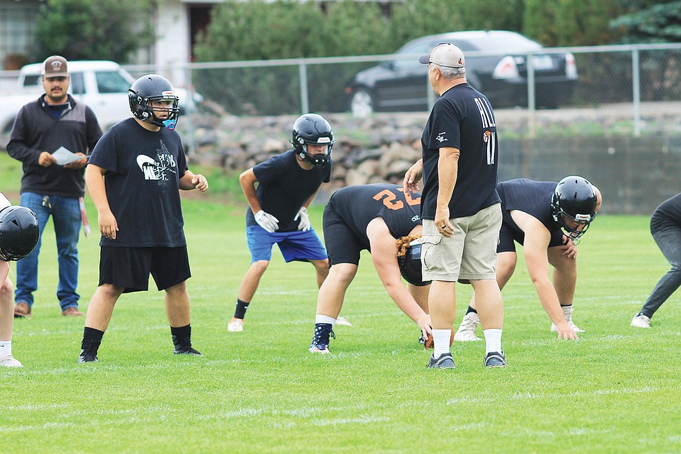 The Vikings football team practices Aug. 18. (Wendy Howell/WGCN)