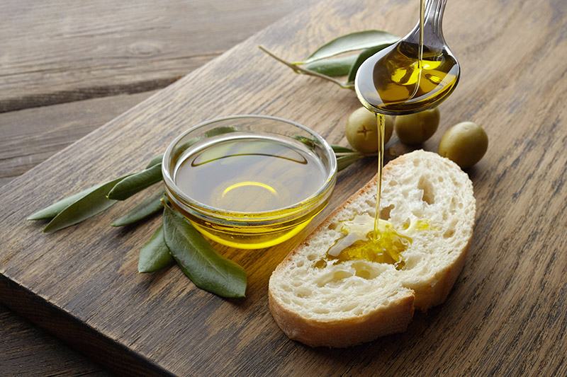 The benefits of adding a drizzle of olive oil to your diet The Daily